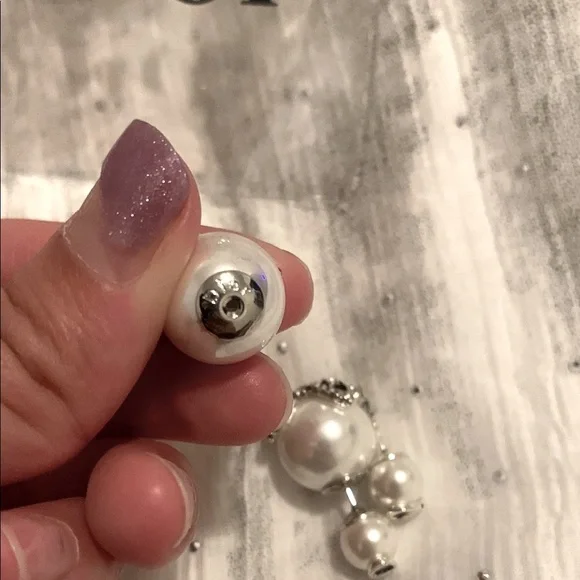 Dior Elegant Silver and Pearl earrings - Picture 5 of 7